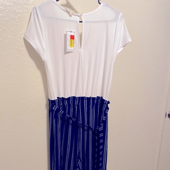 Jumpsuit - Picture 2 of 4